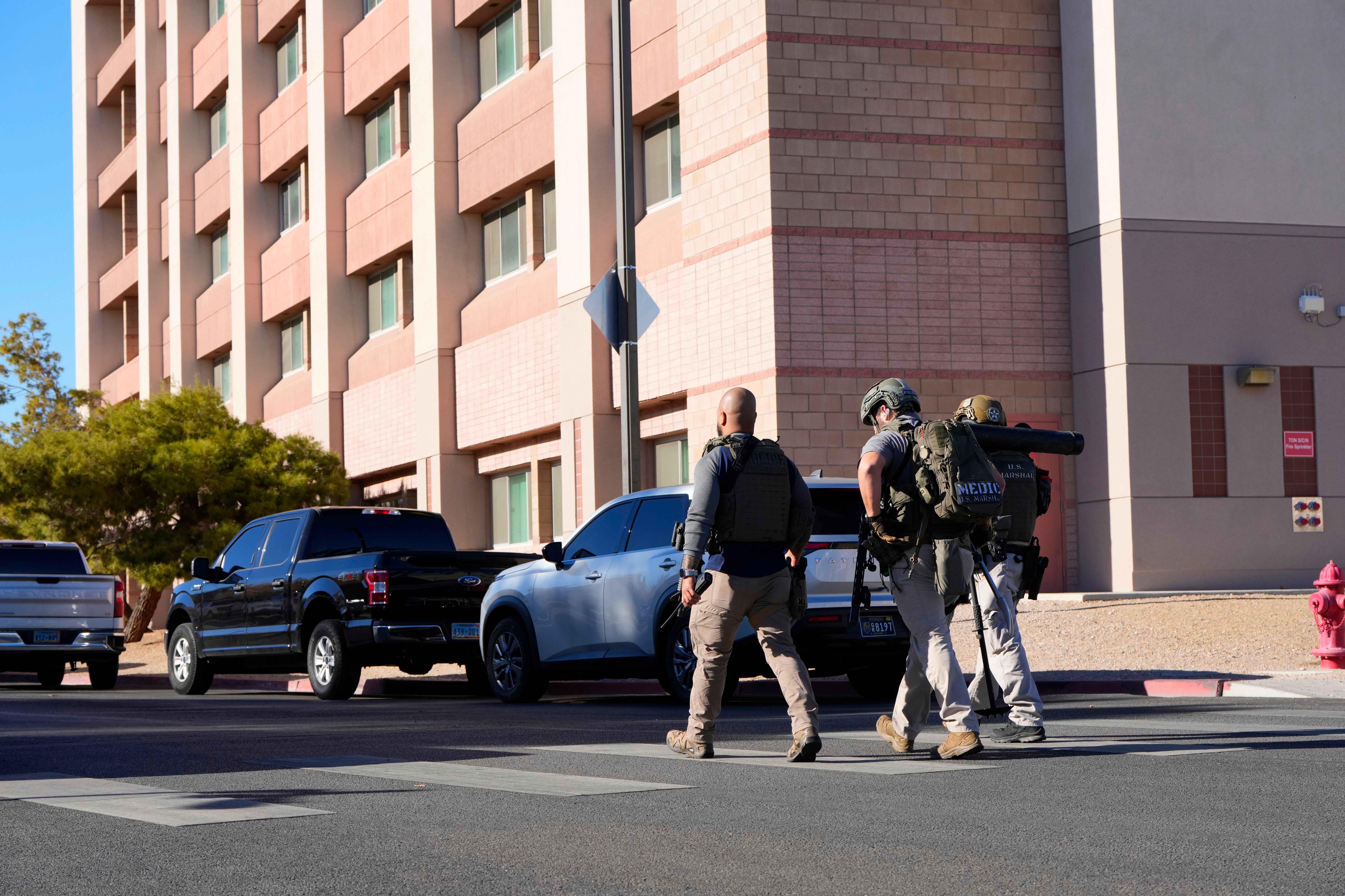 <p>Las Vegas Metro Police respond to a shooting reported on the University of Nevada, Las Vegas, campus, Wednesday, Dec. 6, 2023, in Las Vegas</p>