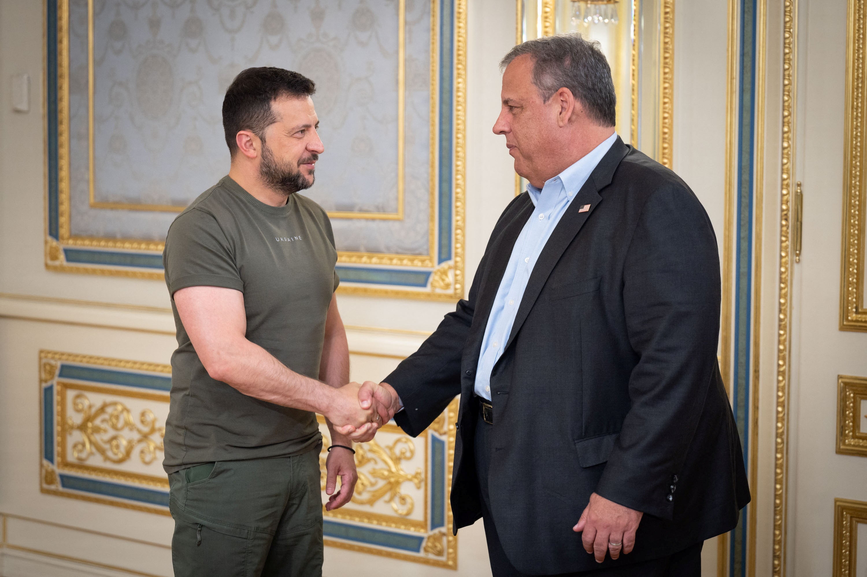 <p>Chris Christie meeting Volodymyr Zelensky in Kyiv</p>