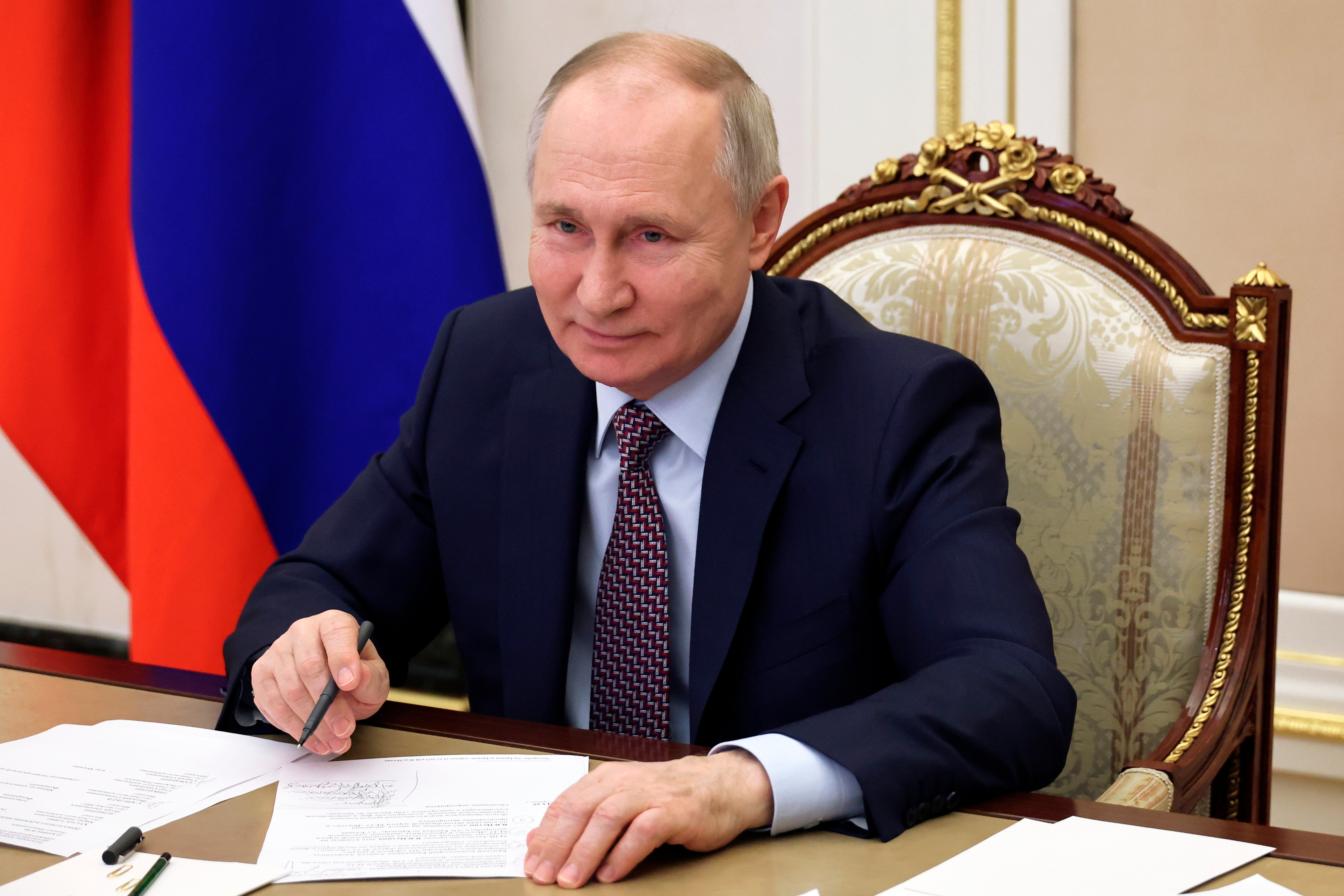 

<p>Vladimir Putin vowed on the eve of Orthodox Christmas to back soldiers who ‘with arms in hands’ defend Russia’s interests</p>
<p>” height=”4000″ width=”6000″ layout=”responsive” i-amphtml-layout=”responsive”><i-amphtml-sizer slot=