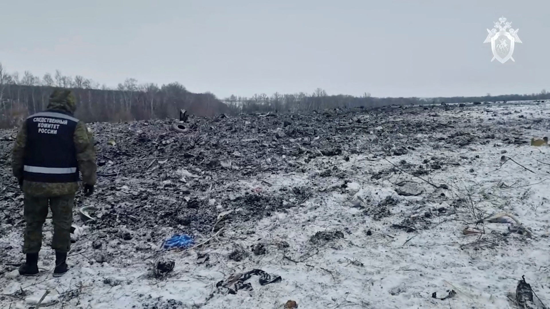 

<p>A view shows the crash site of the Russian Ilyushin Il-76 military transport plane </p>
<p>” height=”1080″ width=”1920″ layout=”responsive” i-amphtml-layout=”responsive”><i-amphtml-sizer slot=