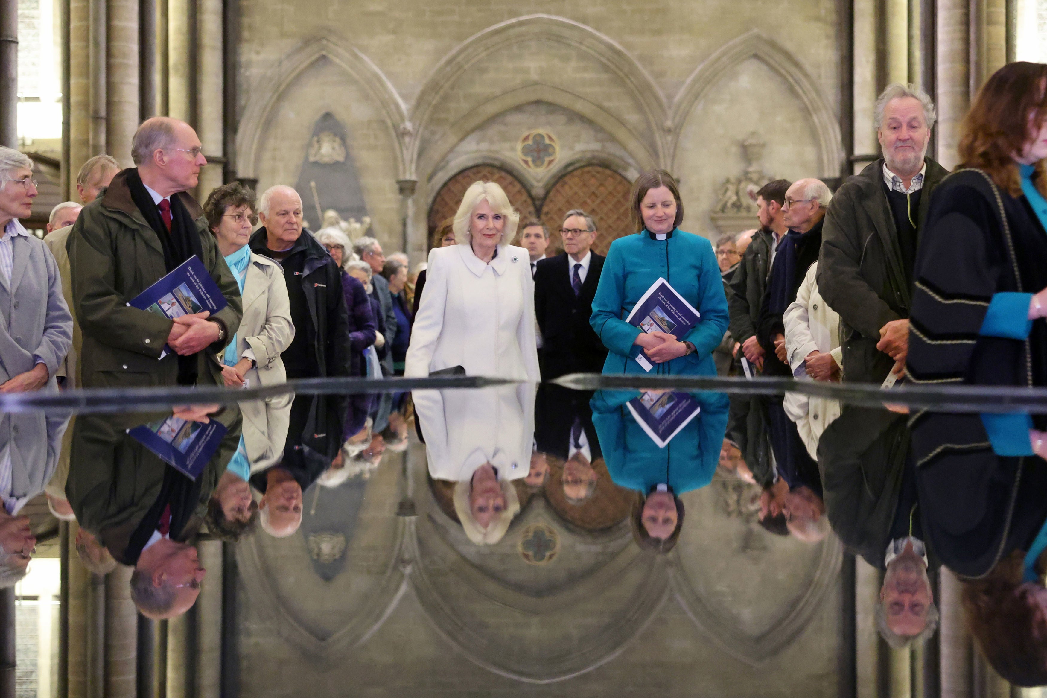 

<p>Queen Camilla attends a musical evening at Salisbury Cathedral in Wiltshire</p>
<p>” height=”2333″ width=”3500″ layout=”responsive” i-amphtml-layout=”responsive”><i-amphtml-sizer slot=