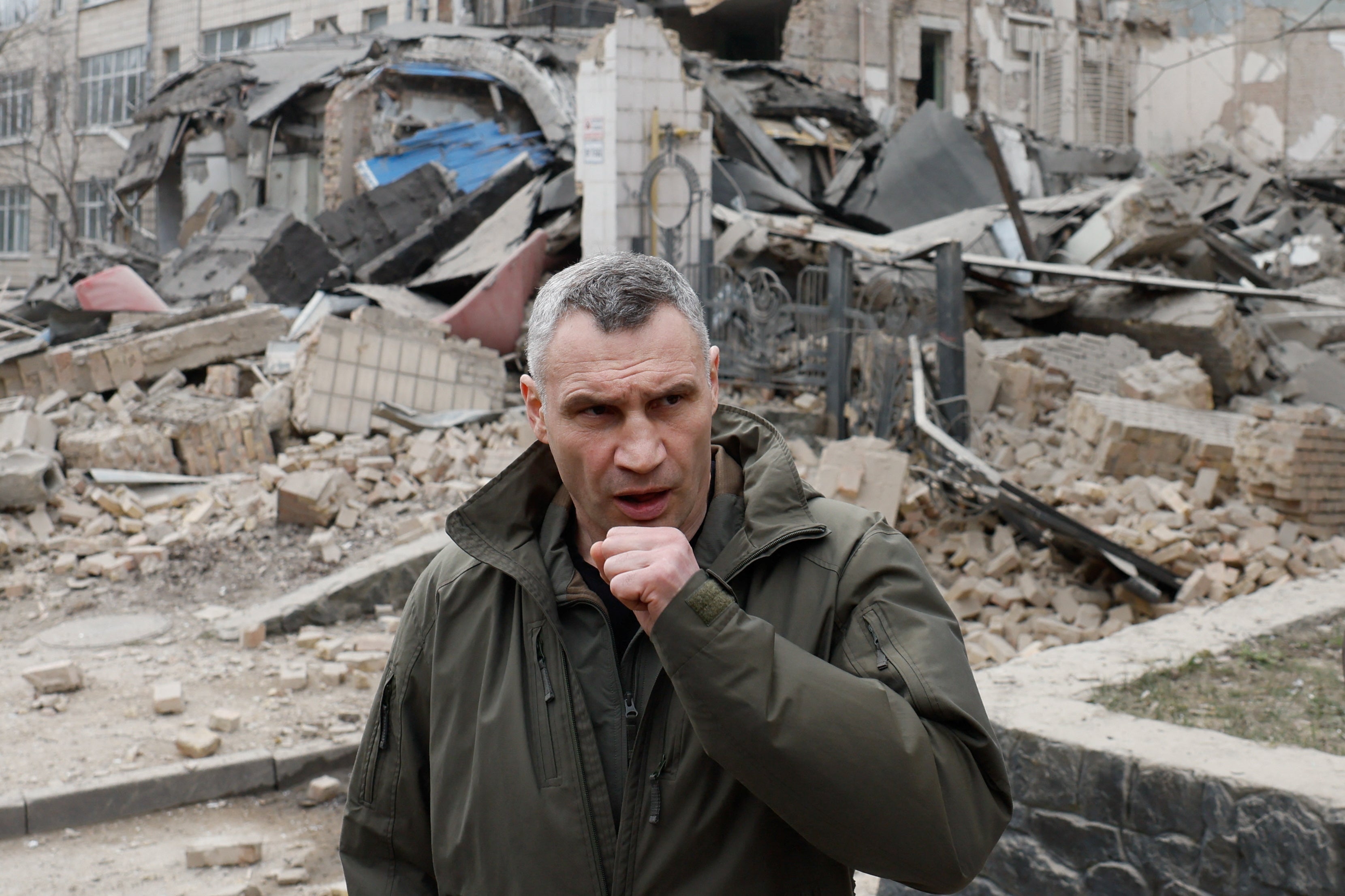 

<p>Kyiv Mayor Vitali Klitschko visits the site of a building damaged by a Russian missile strike in the Ukrainian capital on Monday</p>
<p>” height=”2213″ width=”3320″ layout=”responsive” i-amphtml-layout=”responsive”><i-amphtml-sizer slot=
