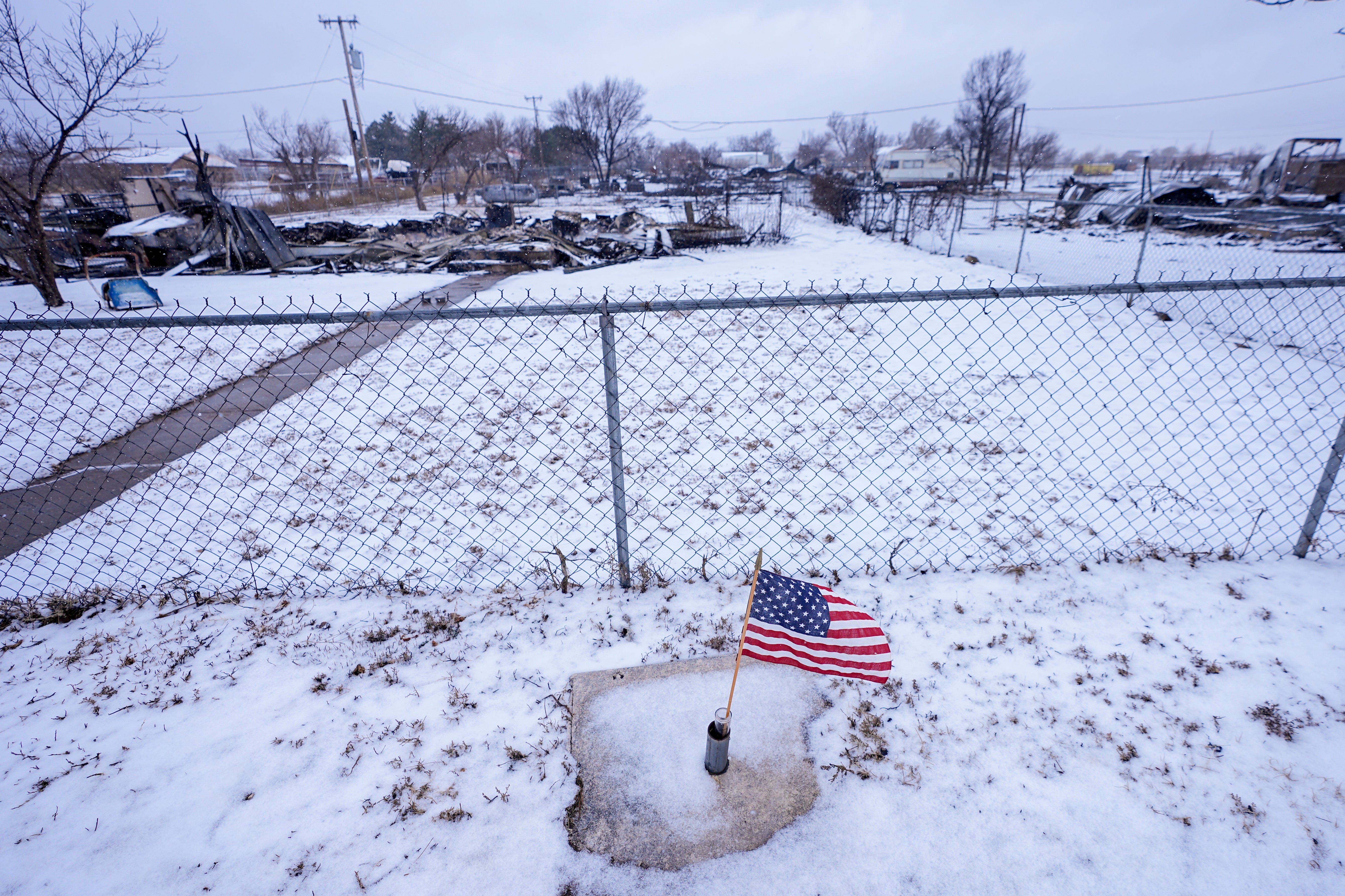 

<p>Snow covers a destroyed home in Hutchinson County, Texas on Thursday</p>
<p>” height=”3571″ width=”5356″ layout=”responsive” i-amphtml-layout=”responsive”><i-amphtml-sizer slot=