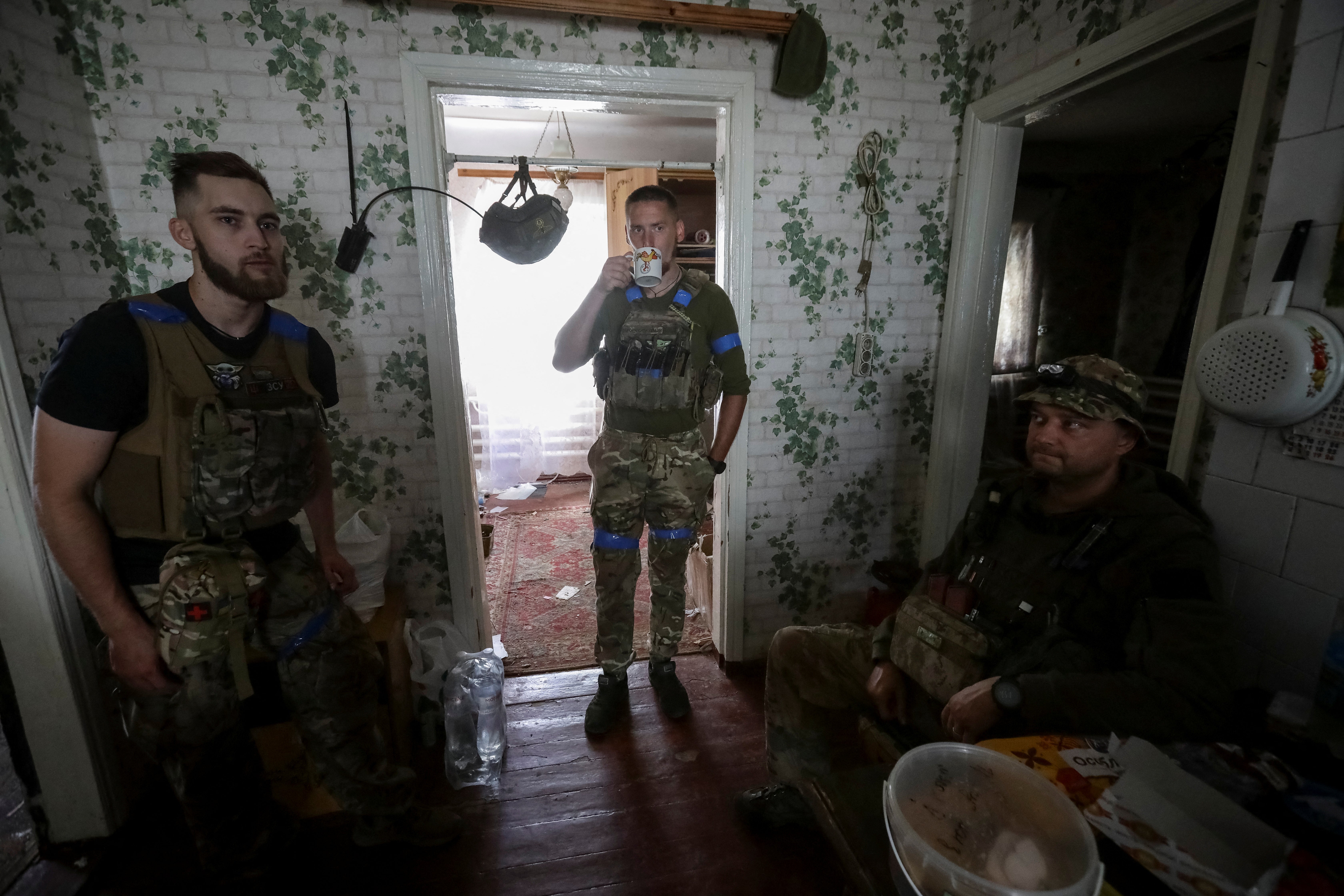 Ukrainian troops rest in Donetsk as Kyiv advances further east into Russian territory