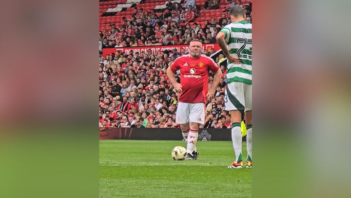 Rooney scores stunning free kick wearing Man Utd shirt for first time in seven years