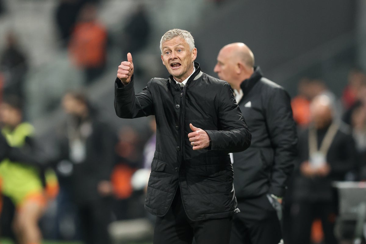 Ole Gunnar Solskjaer gets better of Jose Mourinho as Besiktas win Istanbul derby